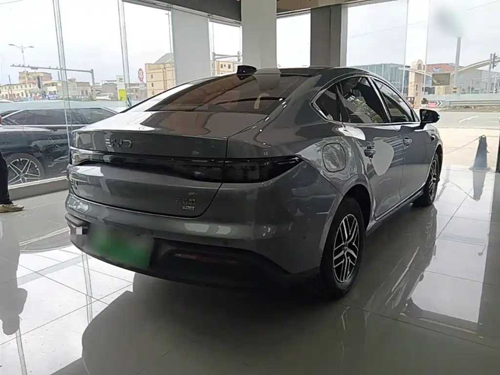 BYD Seal 05 DM-i 2025 — фото 7