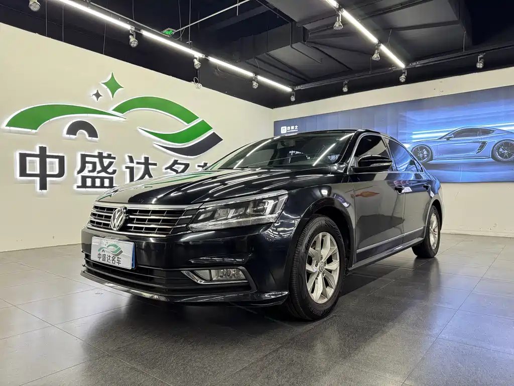 Volkswagen Passat 2017 — фото 1