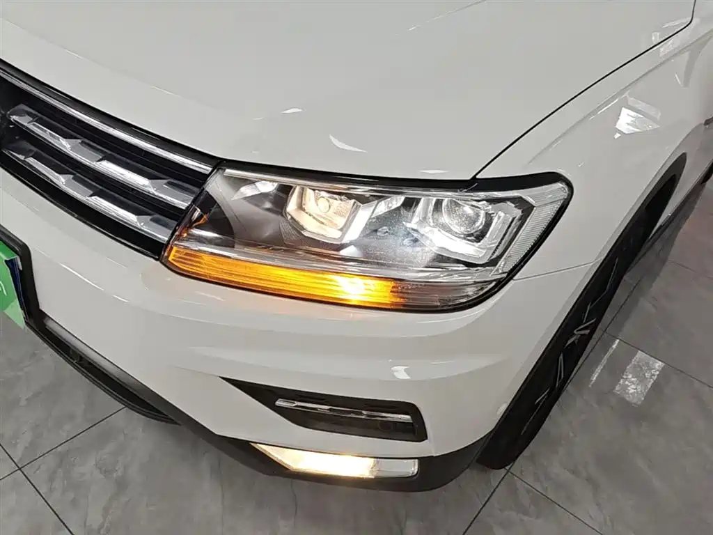 Volkswagen Tiguan L 2020 — фото 24