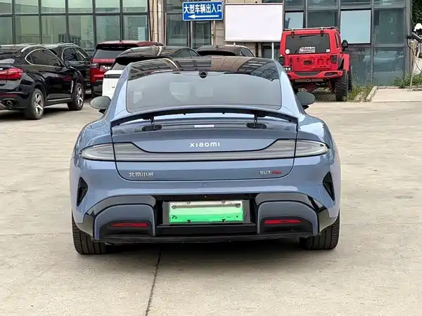 Xiaomi SU7 2024