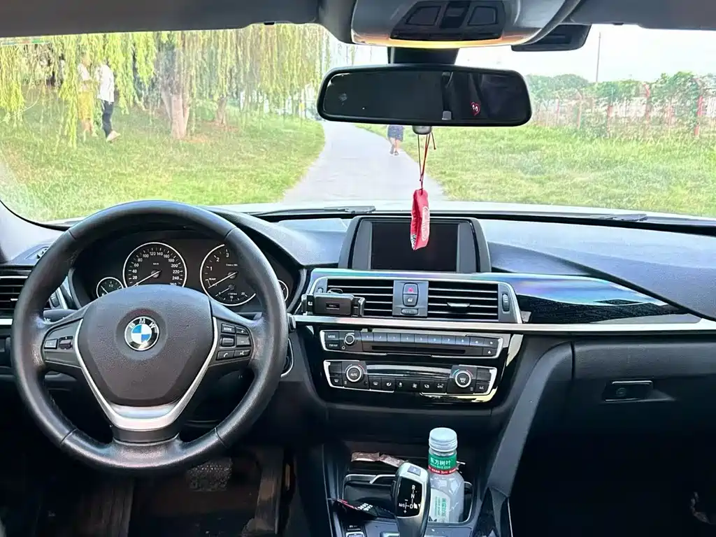 BMW 3 Series 2016