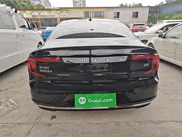 Volvo S90 2023