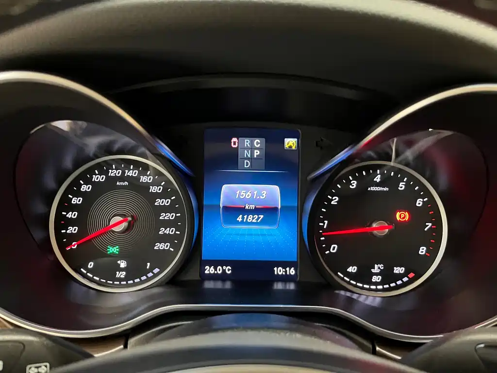 Mercedes-Benz V-Class 2022 — фото 12