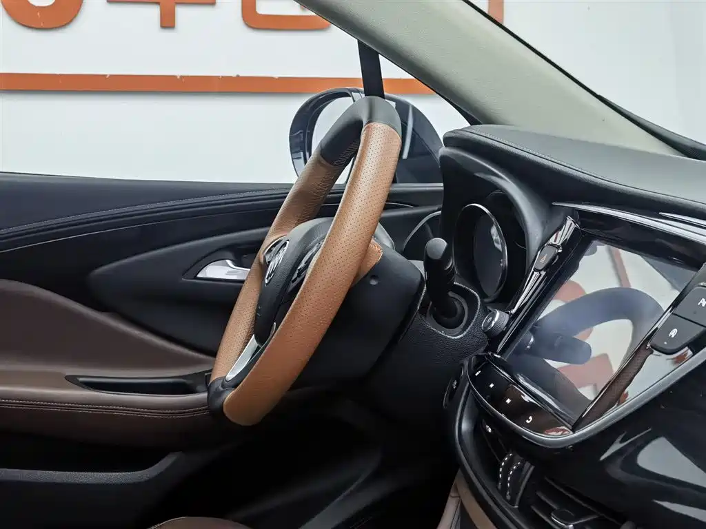 Buick Envision Plus 2021 — фото 22
