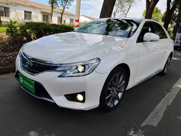 Toyota Reiz 2013