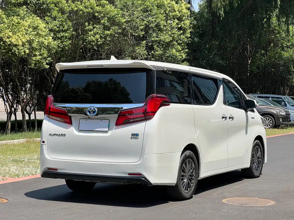 Toyota Alphard 2021 — фото 14