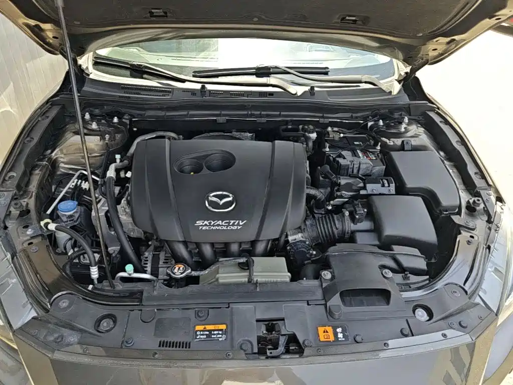 Mazda 3 Axela 2015 — фото 20