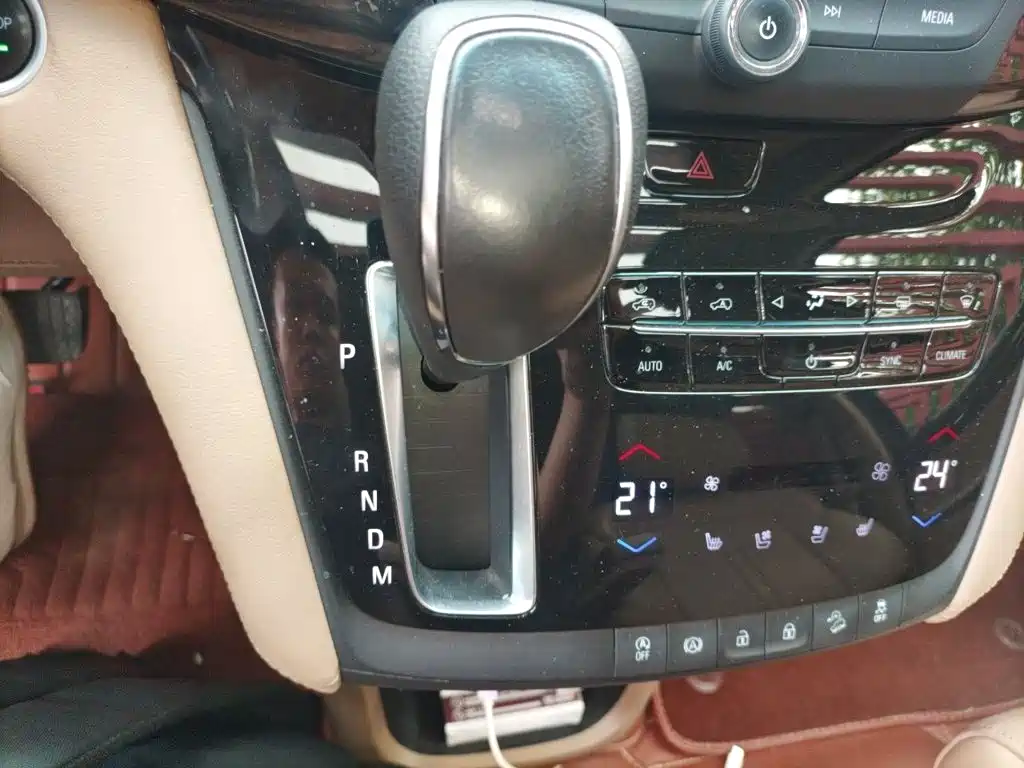 Buick GL8 2019