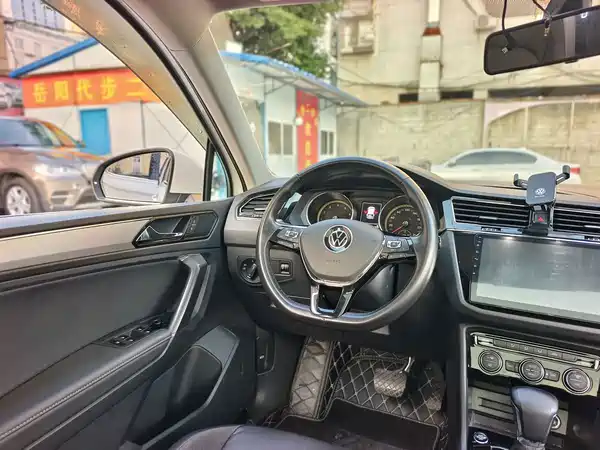 Volkswagen Tiguan L 2021