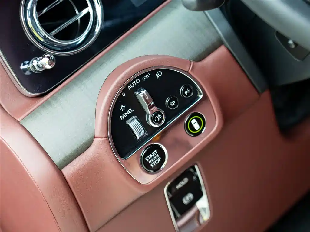 Rolls-Royce Ghost 2021 — фото 11