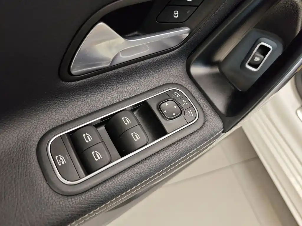 Mercedes-Benz A-Class 2021 — фото 9