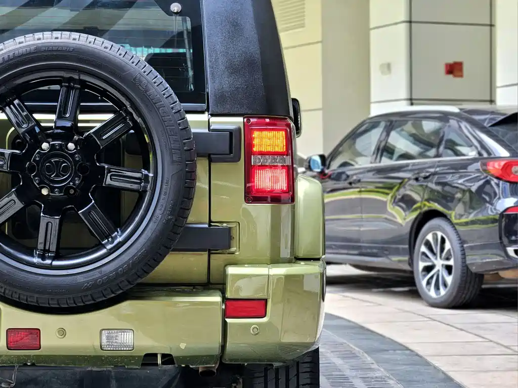 BAIC BJ40 2016 — фото 16