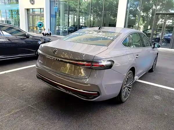 Volkswagen Passat 2024