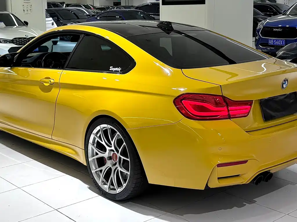 BMW M4 2017 — фото 8