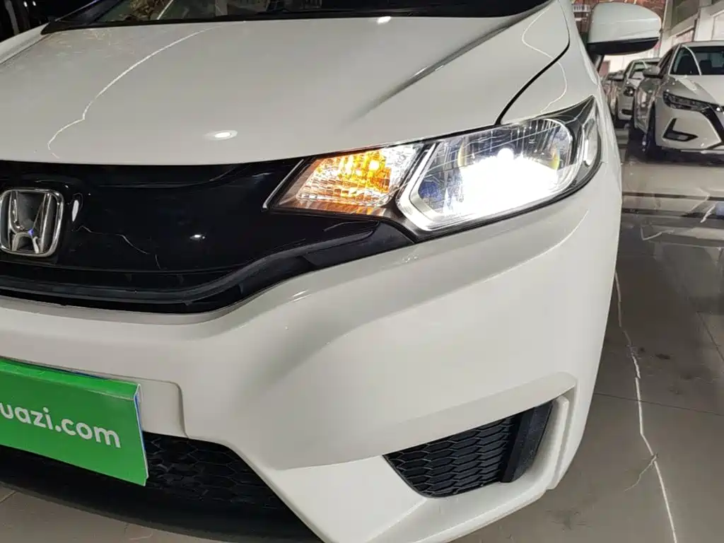 Honda Fit 2017 — фото 24