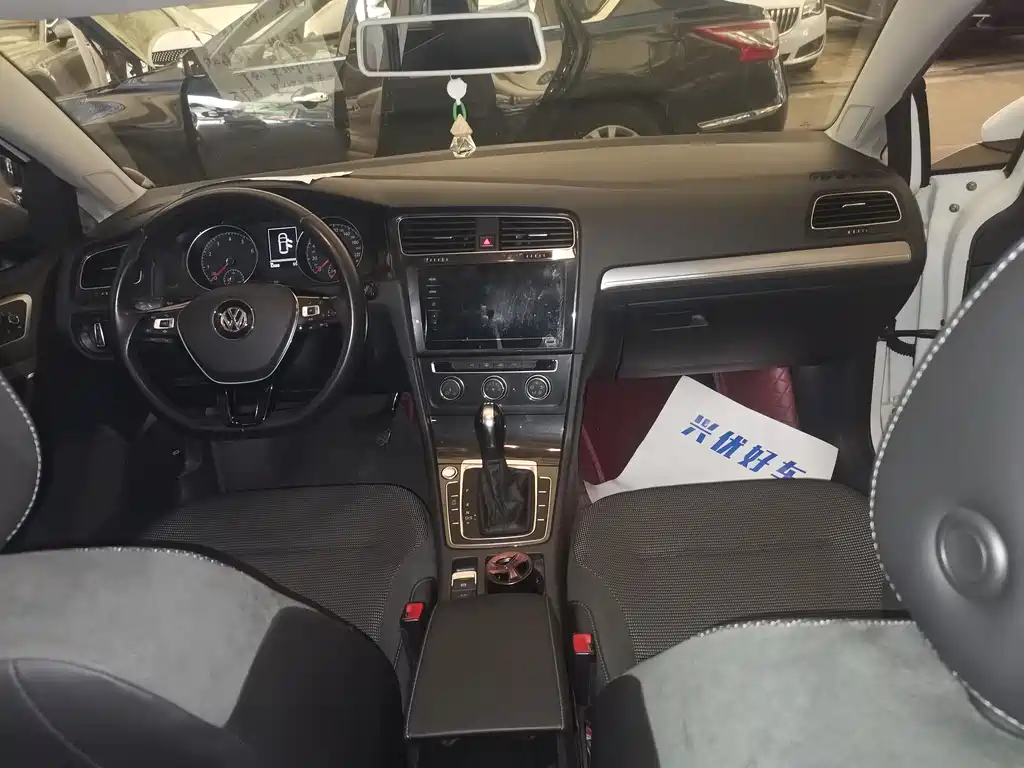 Volkswagen Golf 2020