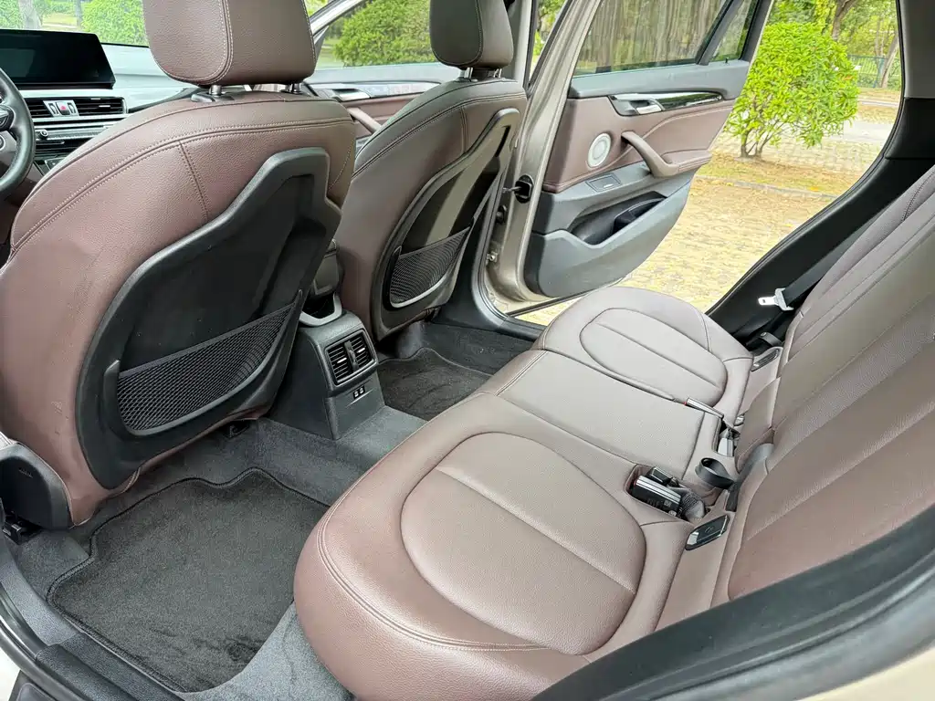 BMW X1 2021 — фото 11