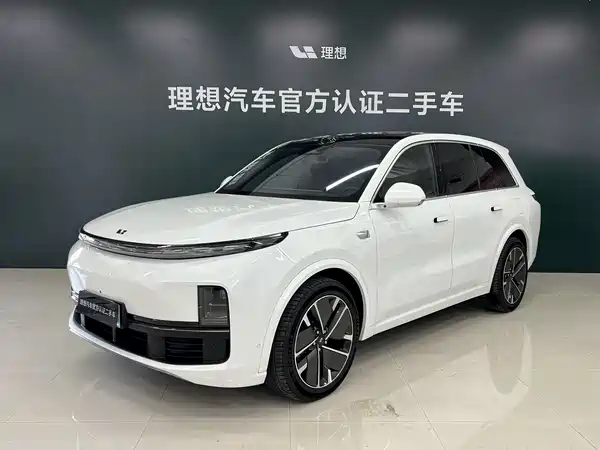 Li Auto L8 2025