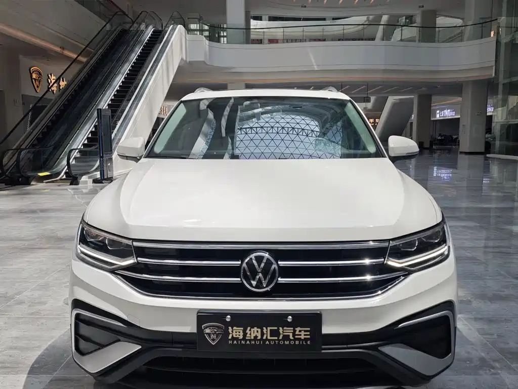 Volkswagen Tiguan L 2022 — фото 8