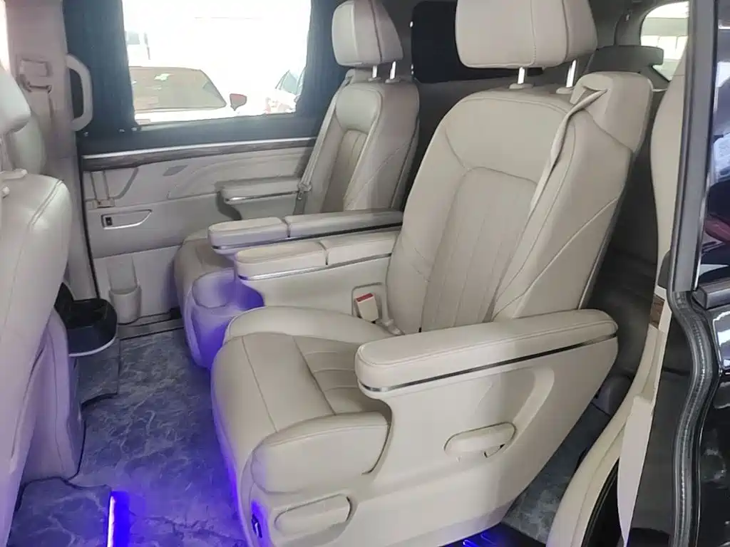 GAC Motor Trumpchi M8 2018 — фото 17