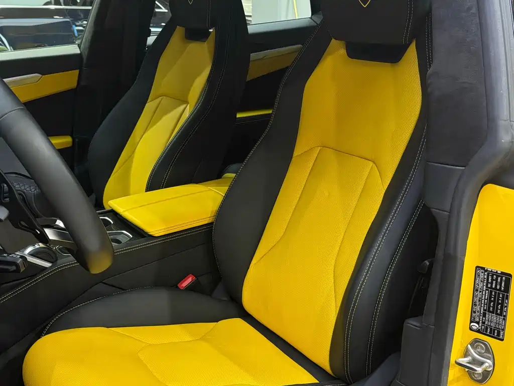 Lamborghini Urus 2022 — фото 10