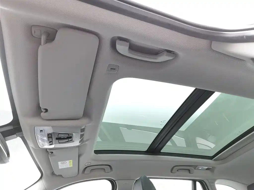 BMW X1 2018 — фото 14