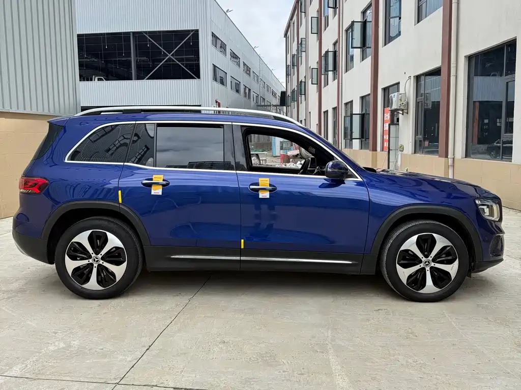Mercedes-Benz GLB 2021
