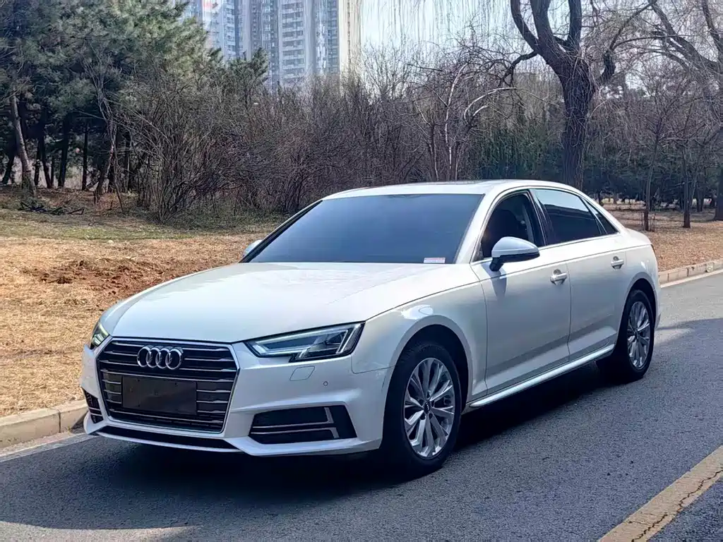 Audi A4L 2019