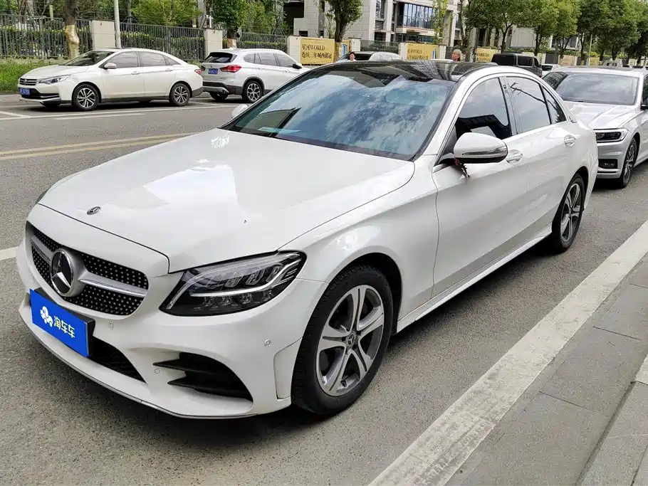 Mercedes-Benz C-Class 2019 — фото 1