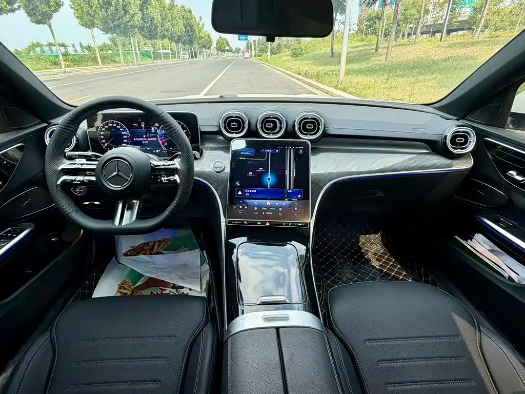 Mercedes-Benz C-Class 2025