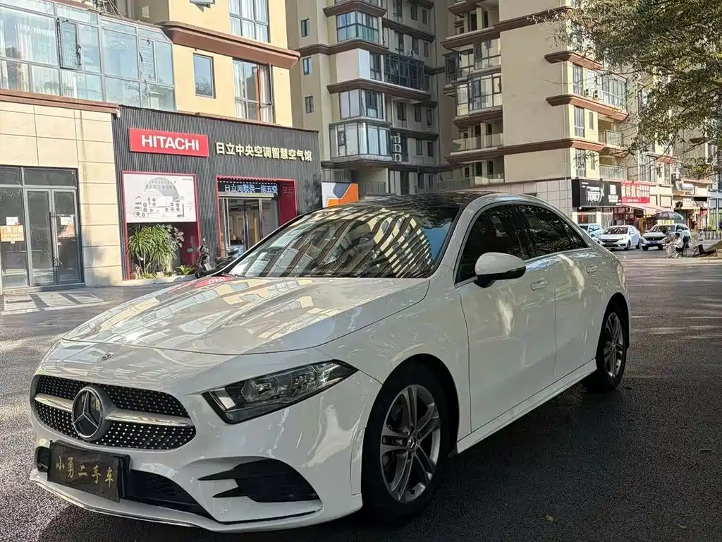 Mercedes-Benz A-Class 2023 — фото 2