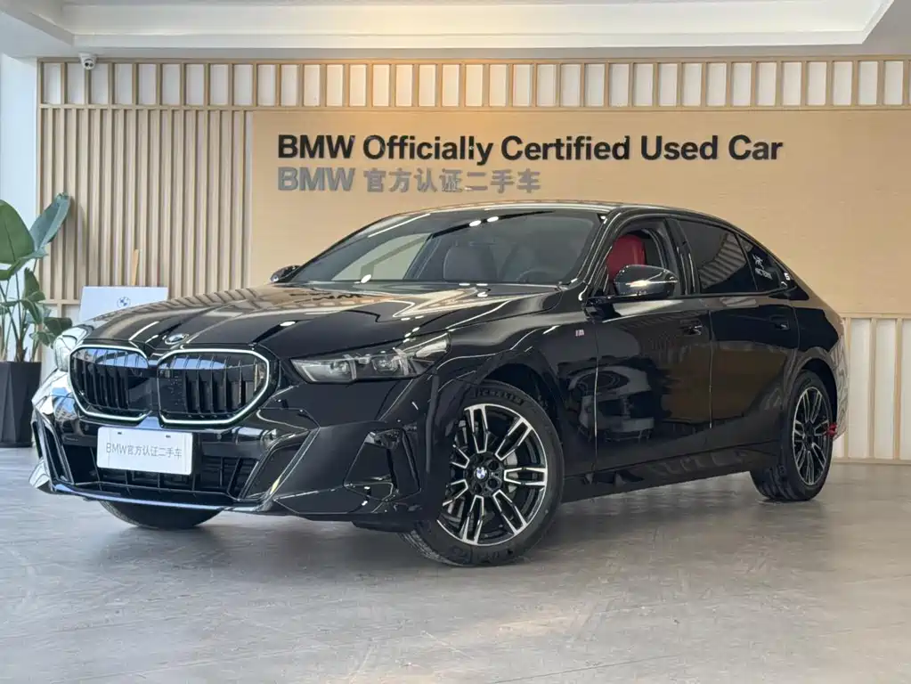 BMW 5 Series 2025