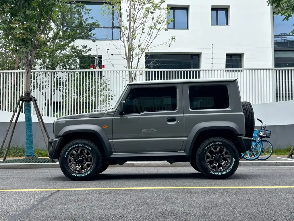 Suzuki Jimny 2026 — фото 3