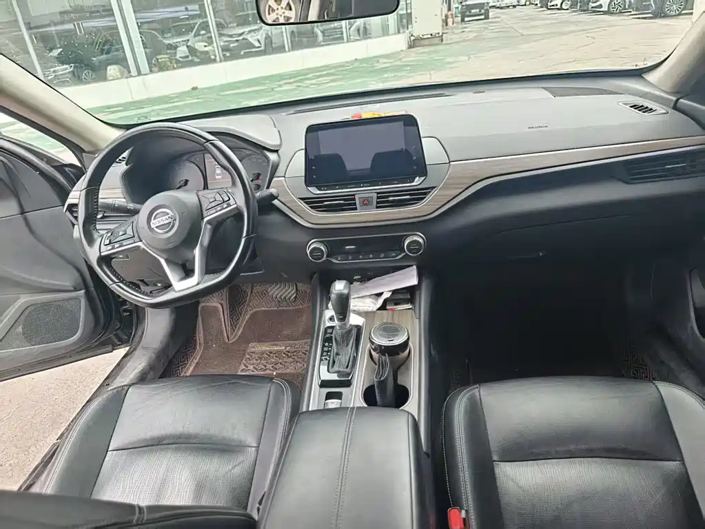 Nissan Teana 2021