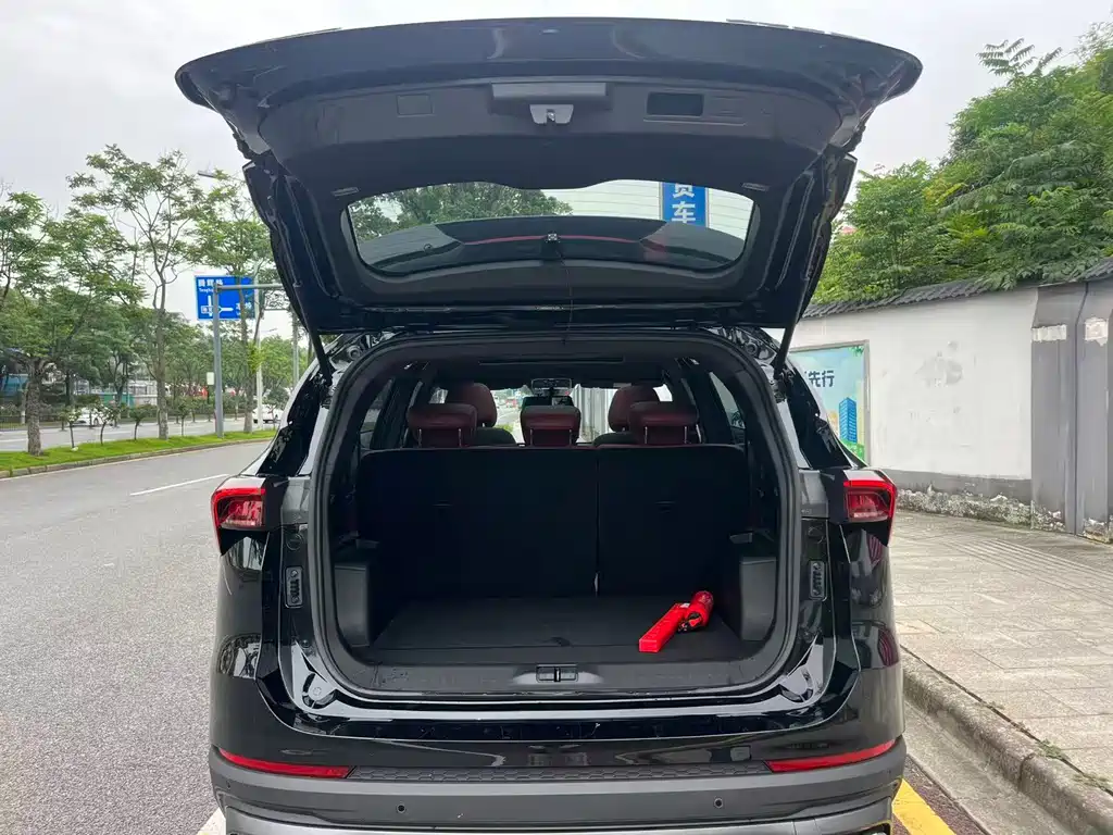 Jetour Jietu X70 PLUS 2024 — фото 14