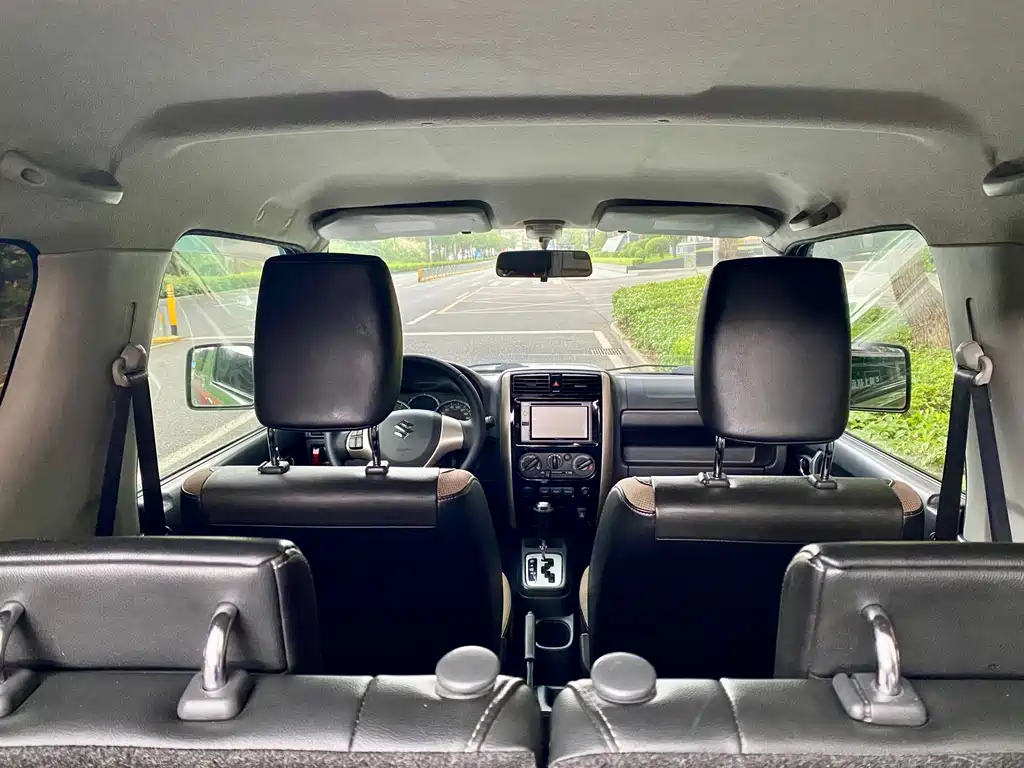 Suzuki Jimny 2017 — фото 6