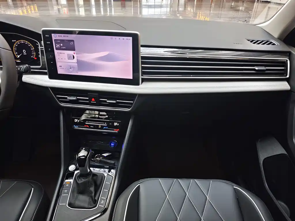 Volkswagen Tiguan L 2025 — фото 15
