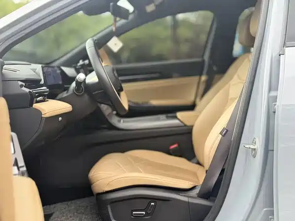 Geely Galaxy L6 2023