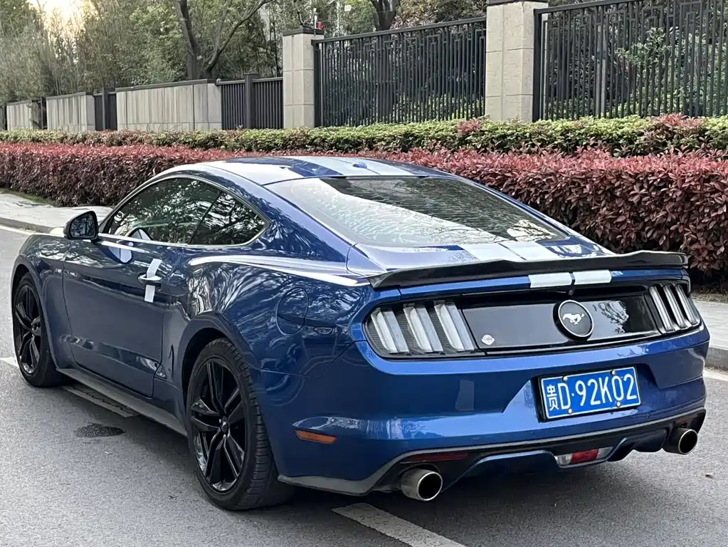 Ford Mustang 2018 — фото 6