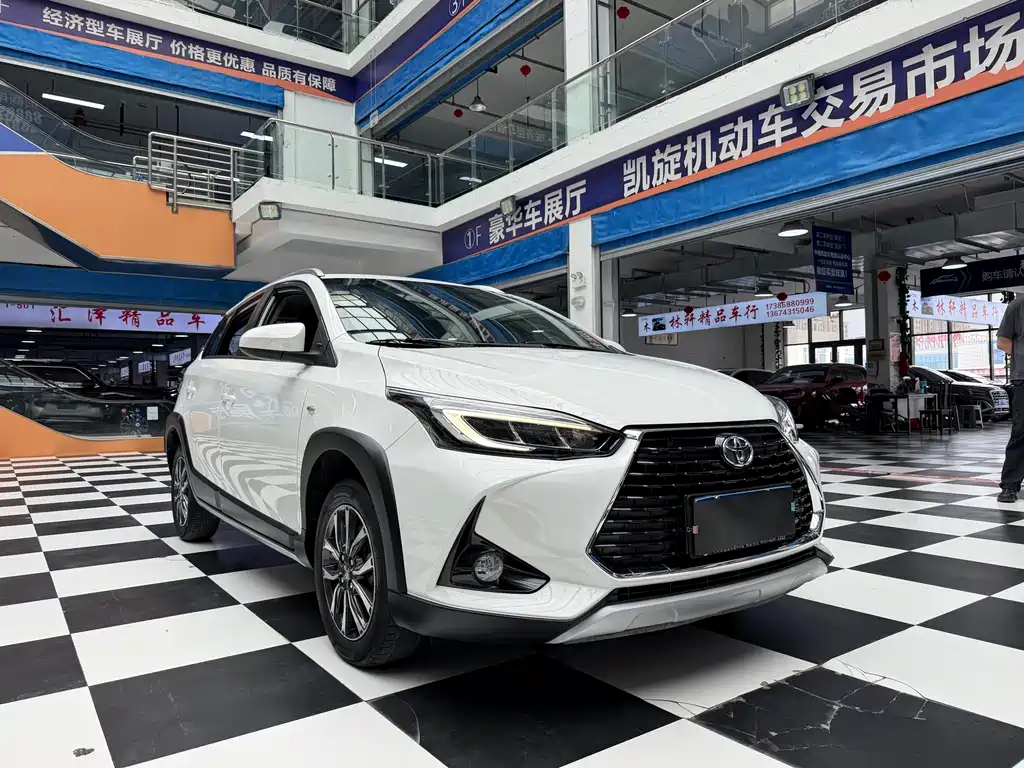 Toyota Yaris L 2022