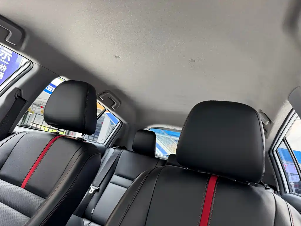 Toyota Yaris L 2022