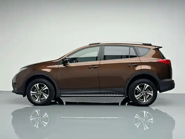 Toyota RAV4 2016 — фото 14