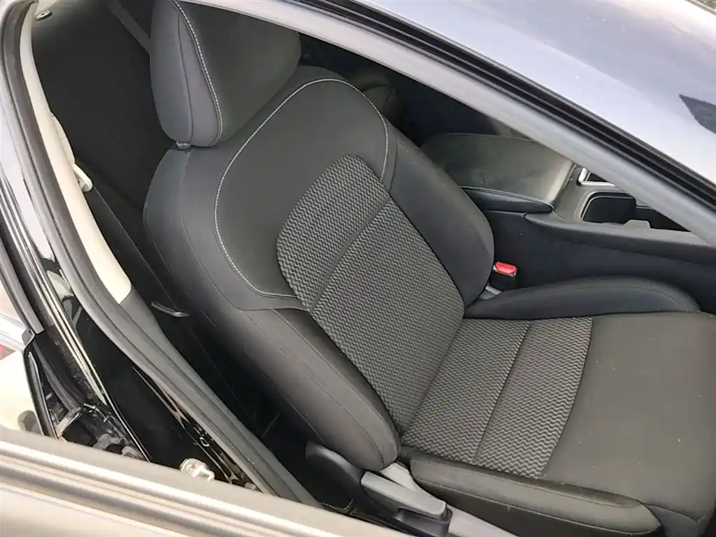 Nissan Sylphy 2019 — фото 25