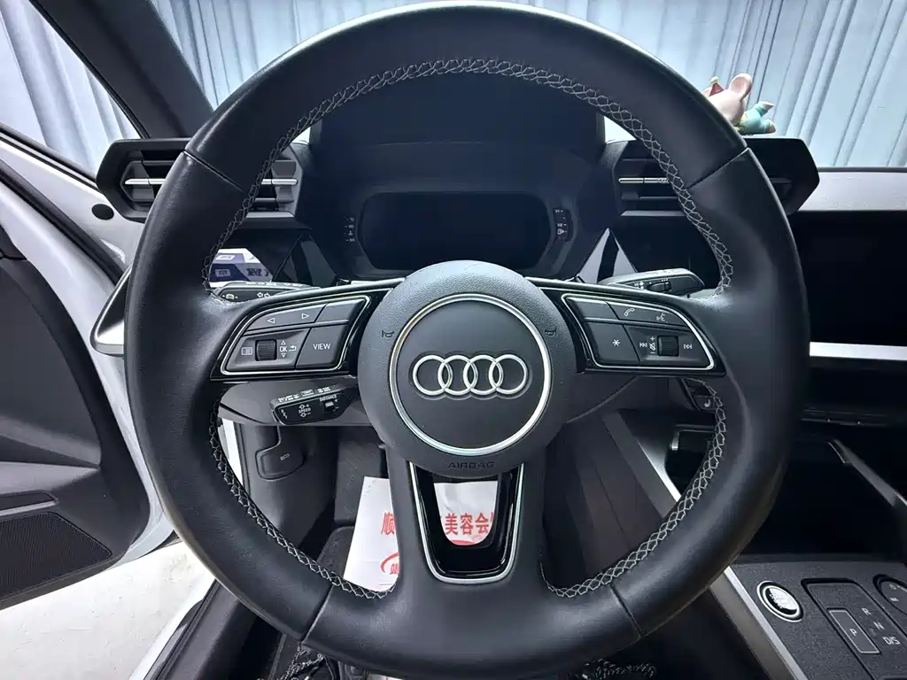 Audi A3 2023 — фото 13