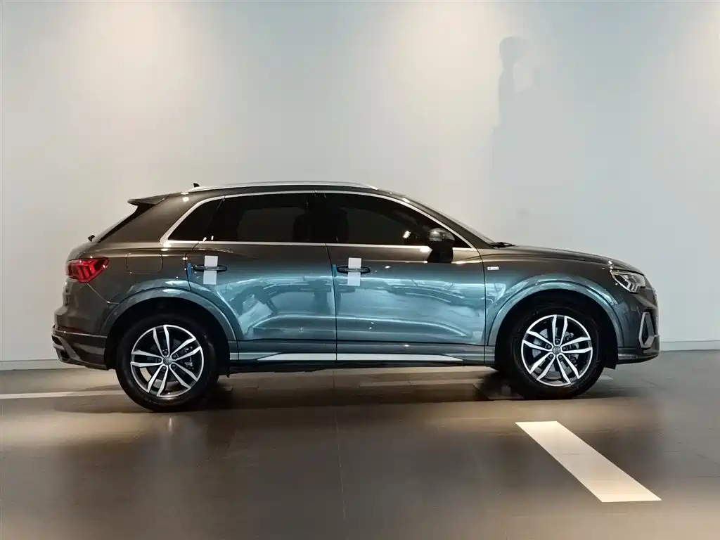 Audi Q3 2021 — фото 3