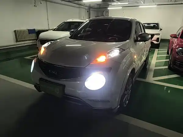 Infiniti ESQ 2014