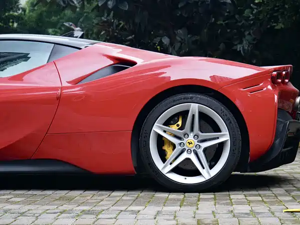 Ferrari SF90 2023