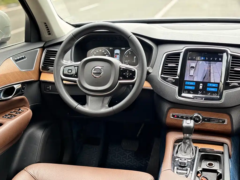 Volvo XC90 2020 — фото 11