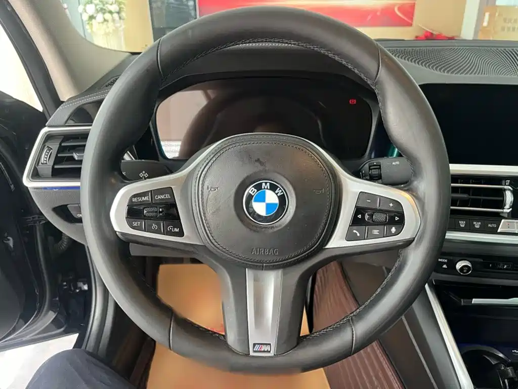 BMW 3 Series 2021 — фото 11