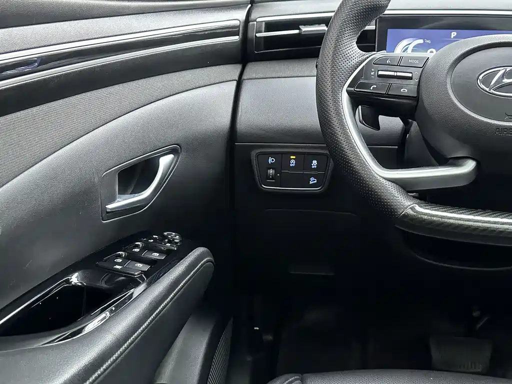 Hyundai Tucson 2023 — фото 12
